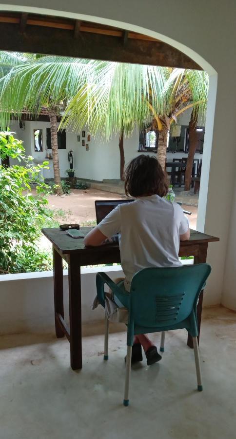 East Surf Cabana Vịnh Arugam Ngoại thất bức ảnh